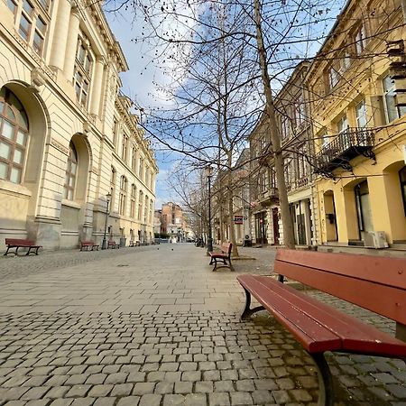 Old Town Jacuzzi Studio Bucarest Extérieur photo